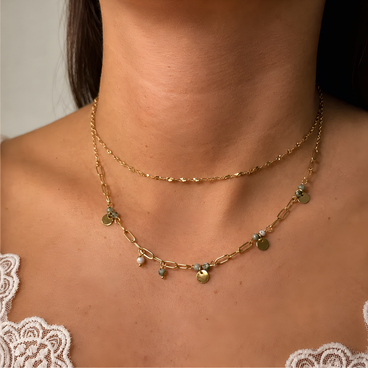 Collar dorado Aural con piedra natural en acero inoxidable oro 18k